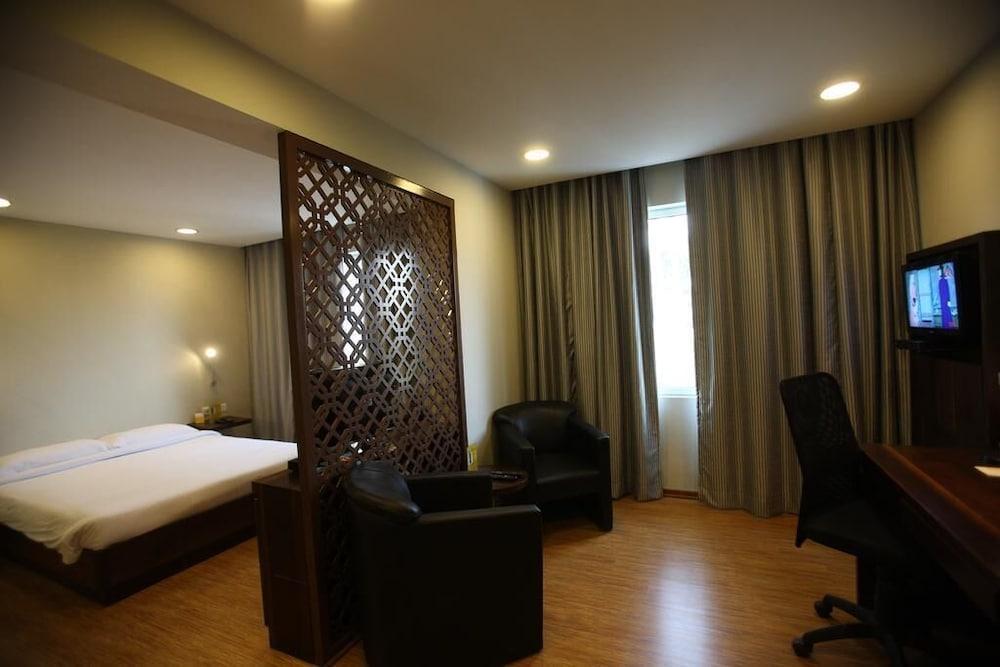 Keys Prima By Lemon Tree Hotels, Pimpri, Pune Eksteriør billede