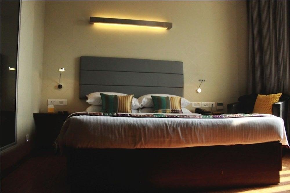 Keys Prima By Lemon Tree Hotels, Pimpri, Pune Eksteriør billede